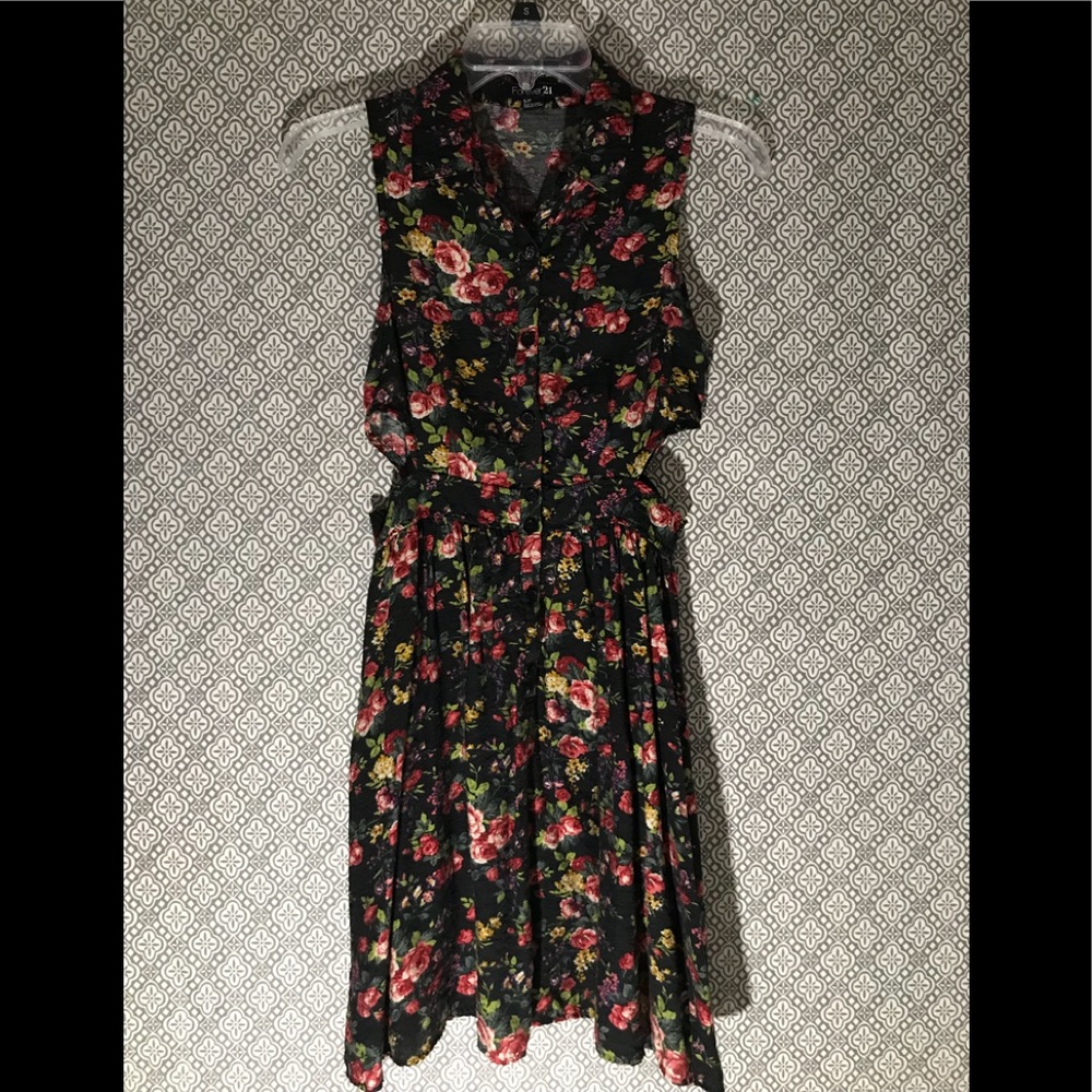 Forever 21 floral cut out dress